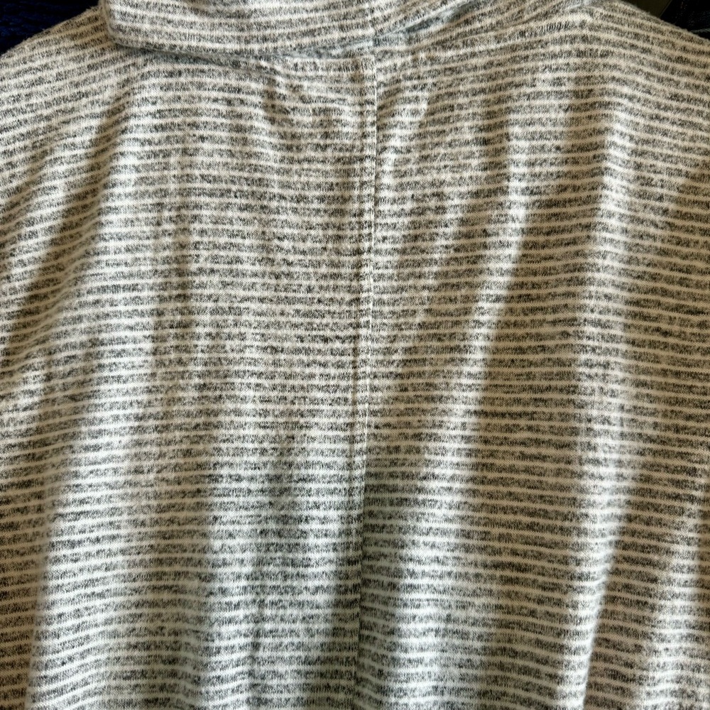Lou & Grey Gray Striped Cowl Neck Dress Size Medium Gray White Tie Waist Casual - Picture 9 of 13